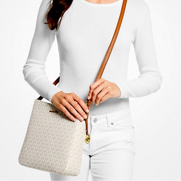 MICHAEL KORS - White and Cream Crossbody Bag - Picture 4 of 8